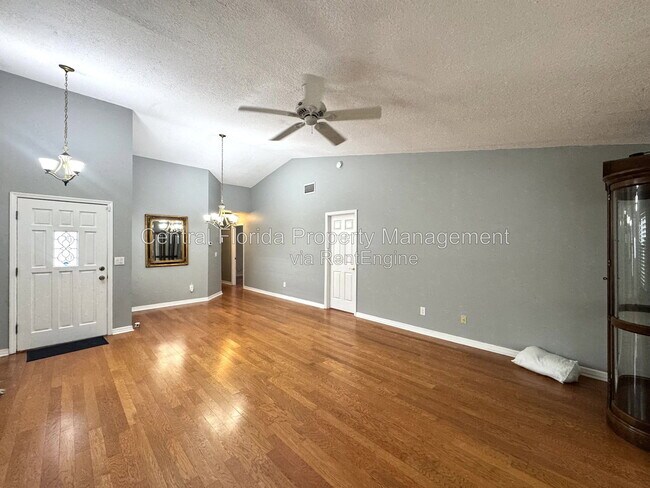 Building Photo - 2939 Hanover Ct