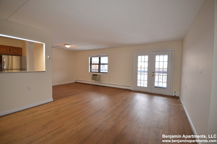 Building Photo - 767 Highland Ave