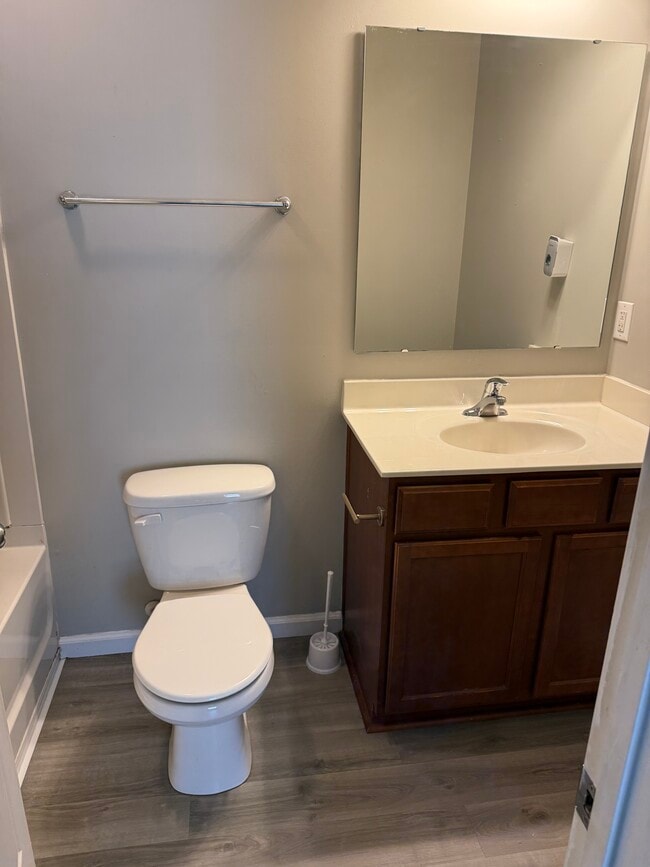 Building Photo - 536 Sansberry Dr