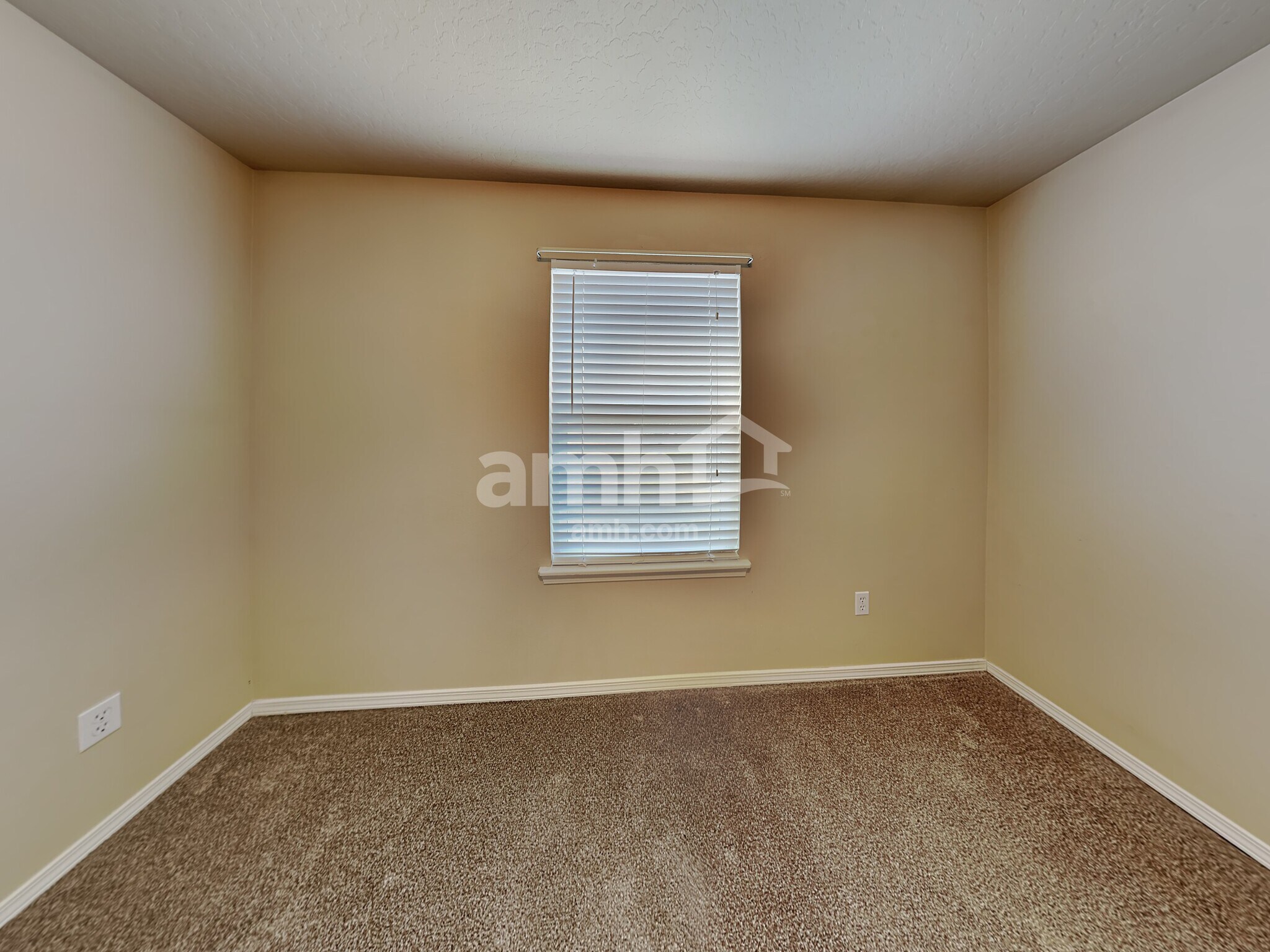 Building Photo - 211 Parkmont Way