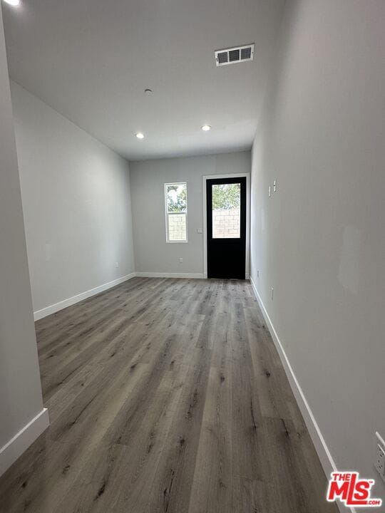 Building Photo - 6829 Bellaire Ave