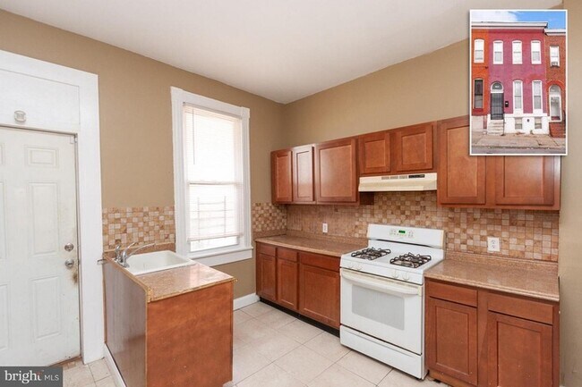 Primary Photo - 3 Bedroom House