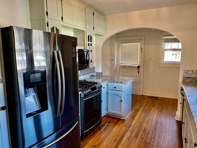 Primary Photo - FOR RENT! - 4 Bedroom, 2 Bath West End Home