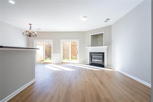 Building Photo - 2245 Leicester Way SE