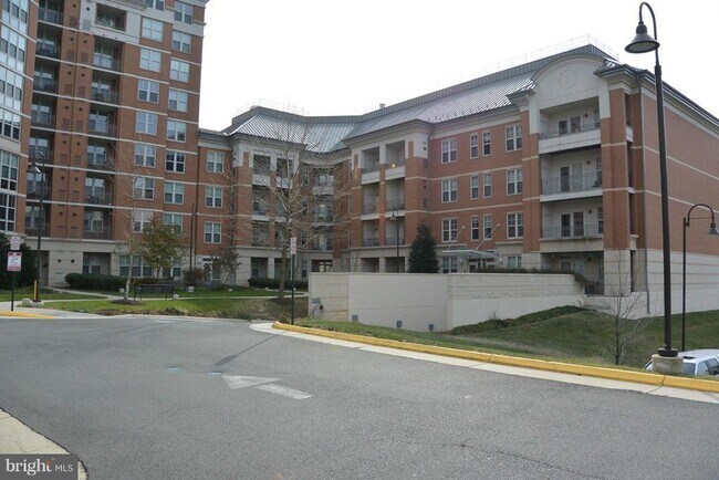 Building Photo - 11770 Sunrise Valley Dr
