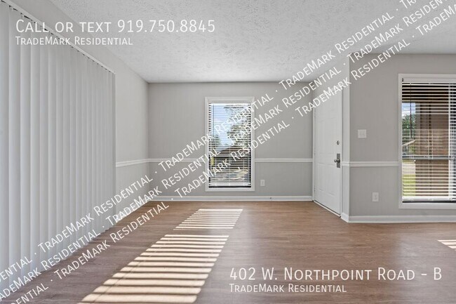 Building Photo - 402 W Northpoint Rd