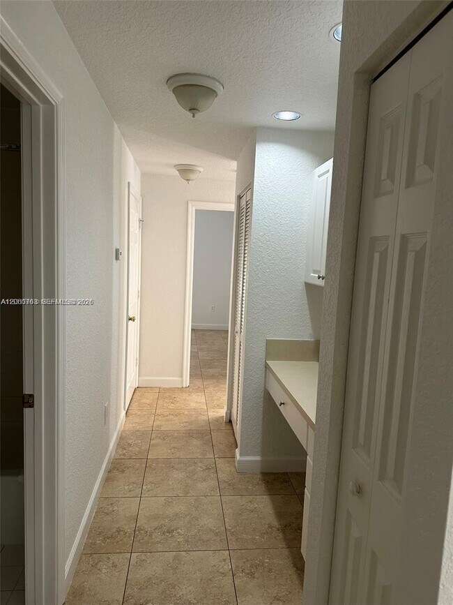 Building Photo - 2624 SW 188th Ave