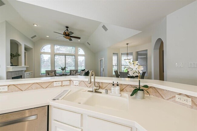Building Photo - 3603 E Cedar Hollow Dr