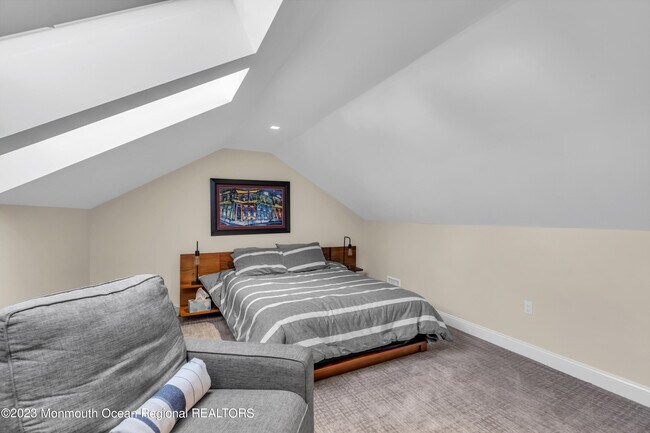 Building Photo - 502 Brighton Ave