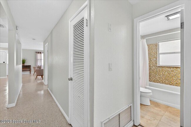 Building Photo - 545 S Courtenay Pkwy