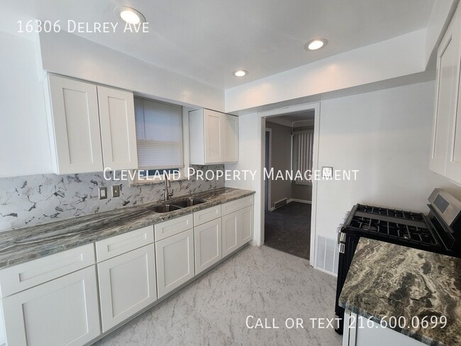 Building Photo - 16306 Delrey Ave