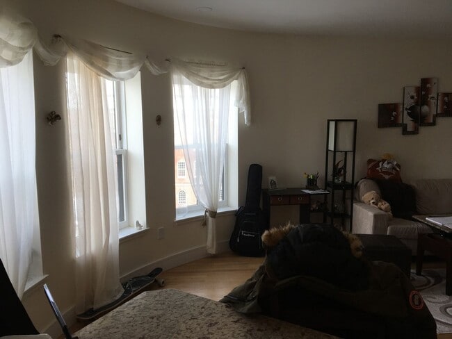 Building Photo - Modern Renovated Top-Floor Brownstone @ Audubon Circle