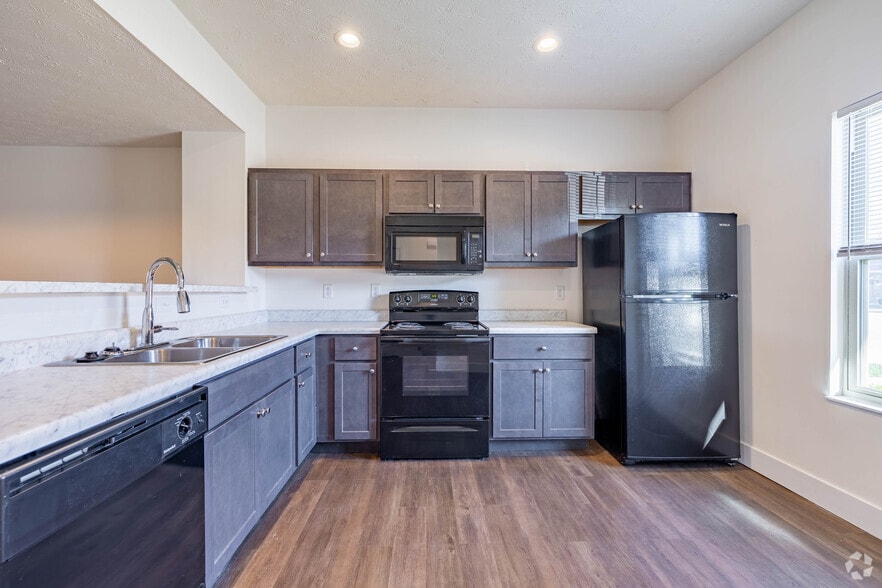 Primary Photo - Little Creek Townhomes