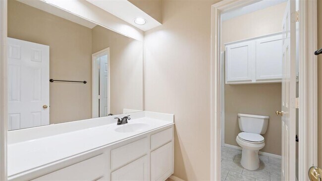 Building Photo - 22307 Fairbay Dr