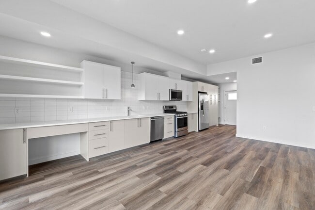 Building Photo - 4004 Banister Ln