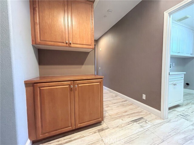 Building Photo - 133 Chantilly