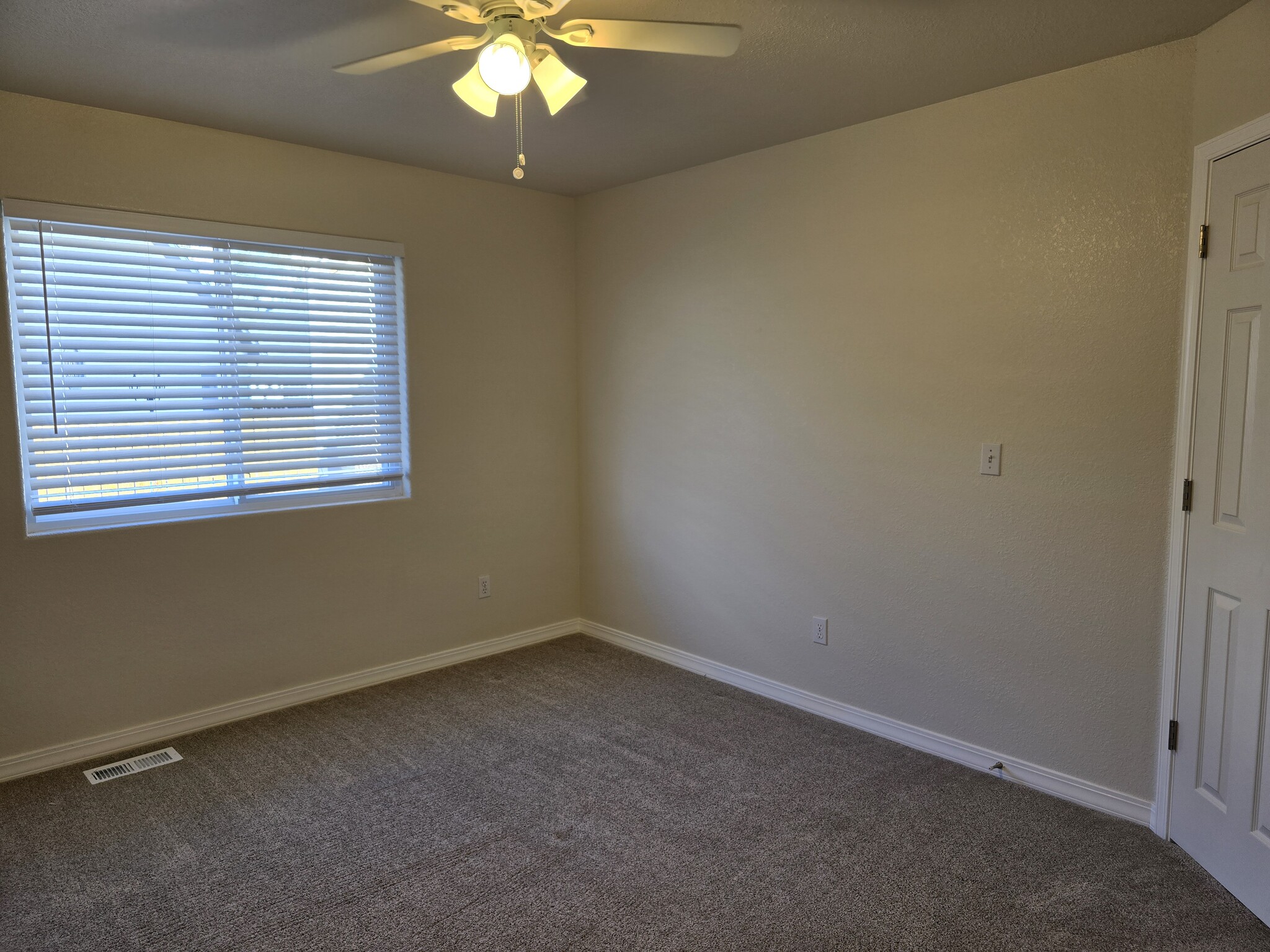 2nd bedroom - window to backyard - 726 W Tyrolean Ct