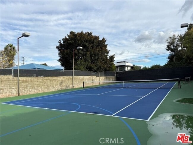 Building Photo - 10740 National Blvd