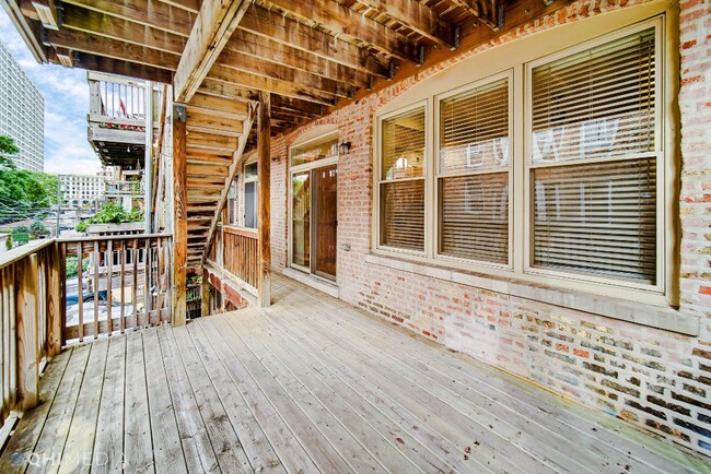 Building Photo - Available Feb 1! Huge Deck, Pet Friendly, ...