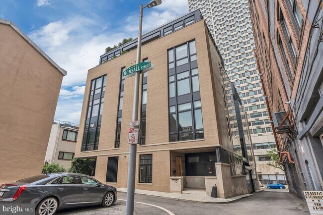 Building Photo - 110 S Bonsall St