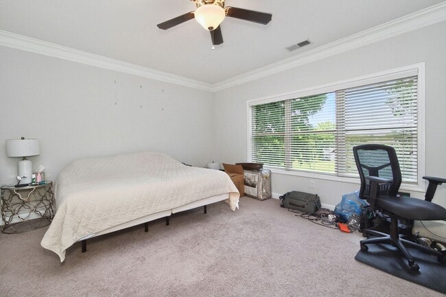 Building Photo - 2860 Boone Dr