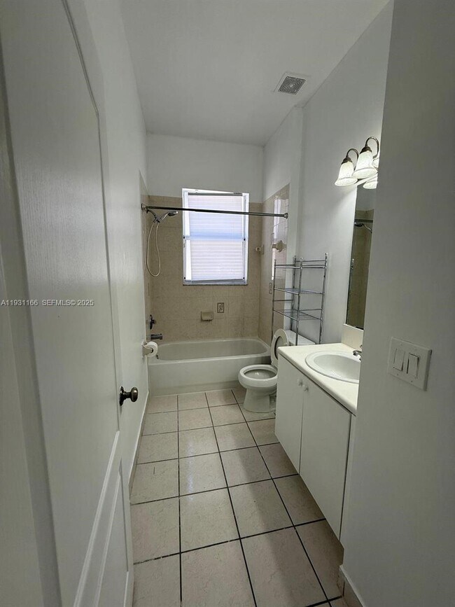 Building Photo - 2221 NE 37th Terrace