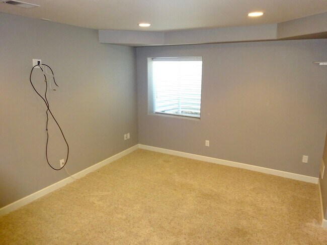 Building Photo - Beautiful 4 Bedroom Home In Parker - Piner...