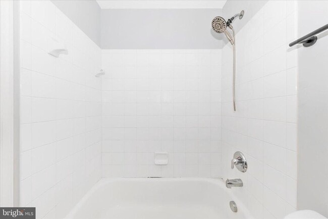 Building Photo - 1812 Reading Ct