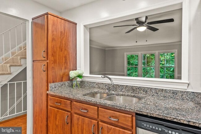 Building Photo - 7918 Pebble Brook Ct