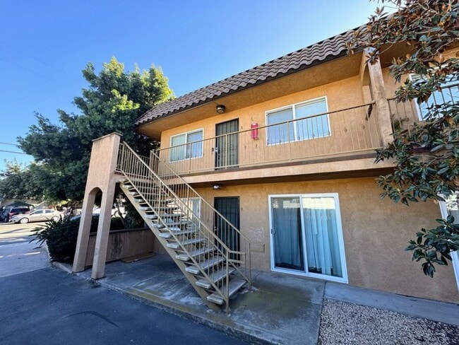 Building Photo - 3620 S Barcelona St