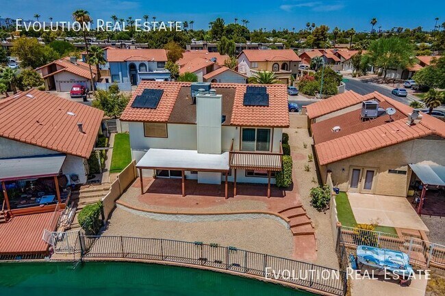 Building Photo - 2033 S Paseo Loma