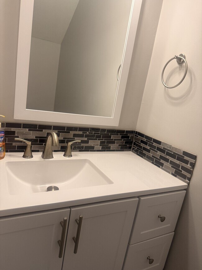 Building Photo - 1949 Arlington Arch Dr