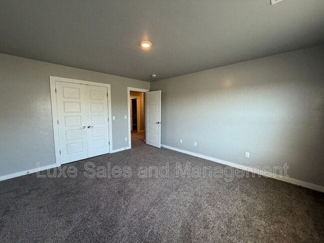 Building Photo - 613 NW 176th St