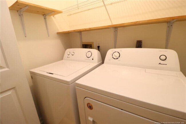 Building Photo - 510 Springfork Dr