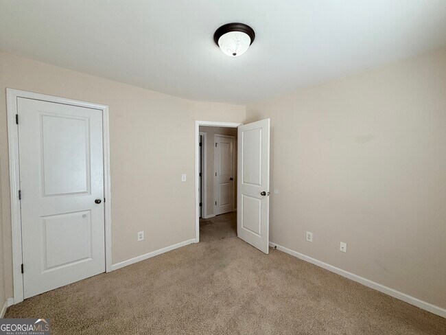 Building Photo - 259 Ascott Ln