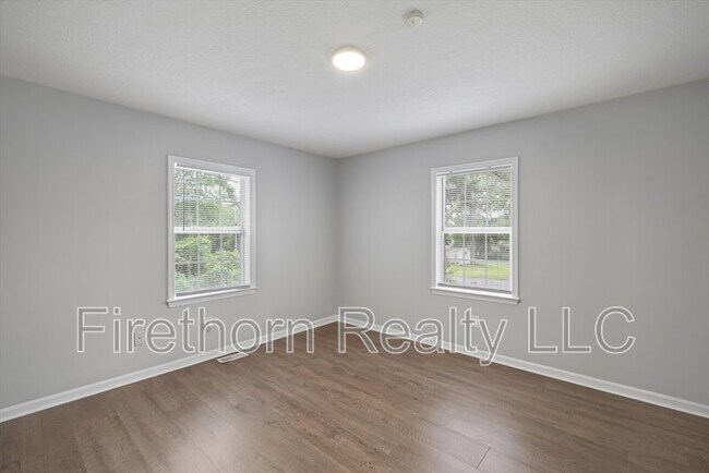 Building Photo - 2140 Veterans Dr