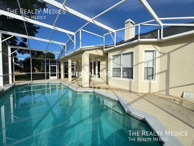 Building Photo - 2737 Scarborough Dr