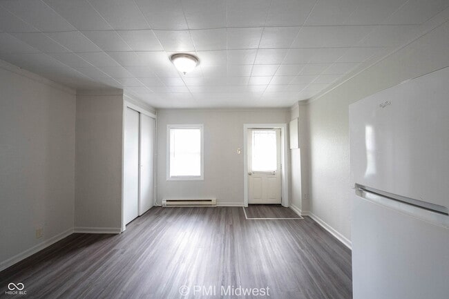 Building Photo - 2142 W US Hwy 40