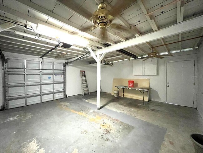 Building Photo - 801 40th Ave NE