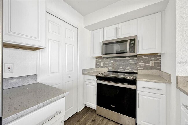 Building Photo - 2314 Mid Town Terrace