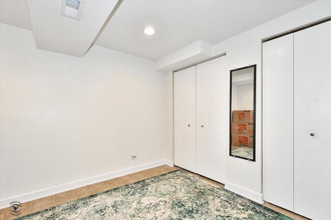 Building Photo - 17323 Lakebrook Dr