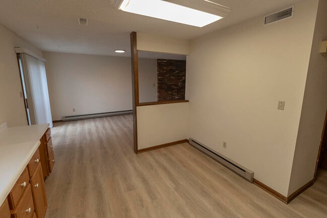 Building Photo - 1003 Canterbury Dr