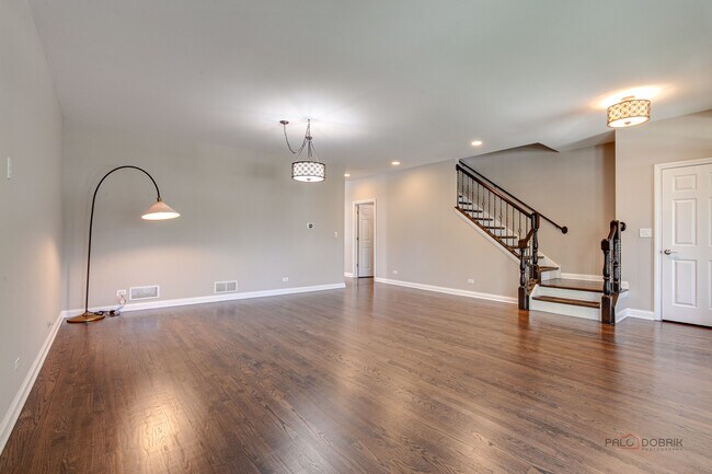 Building Photo - 2460 Violet St
