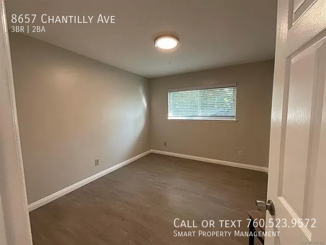 Building Photo - 8657 Chantilly Ave