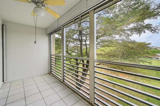 Building Photo - 1604 Abaco Dr