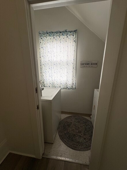 Building Photo - 2310 Pacific Ave