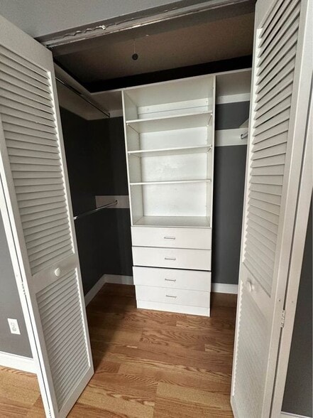 Building Photo - 1102 SW Arc Ct