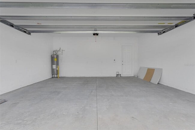 Building Photo - 16962 Hamlin Rd