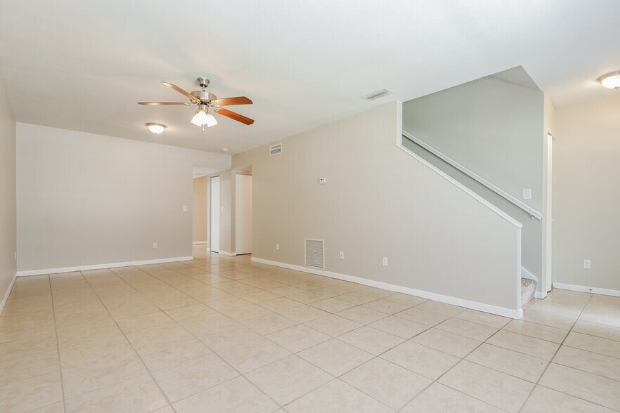 Building Photo - 16314 Caliente Pl