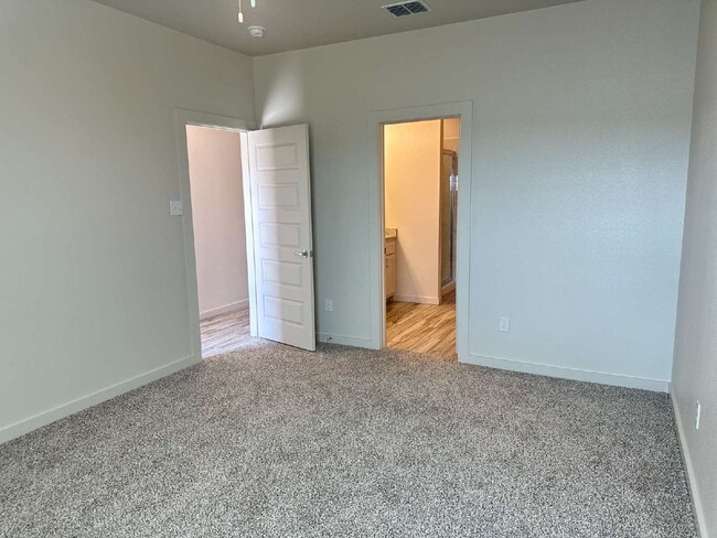 Building Photo - Brand new townhomes in Frenship East!